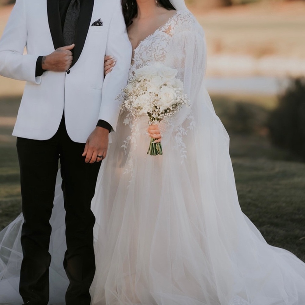 Enzonani Blu Wedding Gown